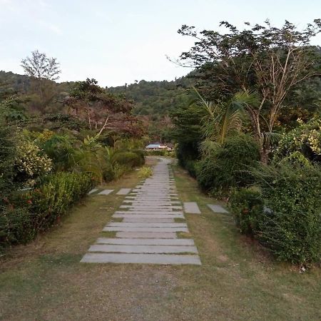 Lanta Mermaid Beach Front Resort Ko Lanta Esterno foto