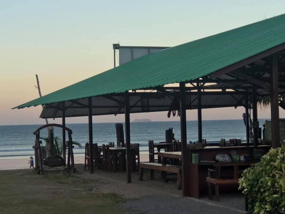 Lanta Mermaid Beach Front Resort Ko Lanta Esterno foto