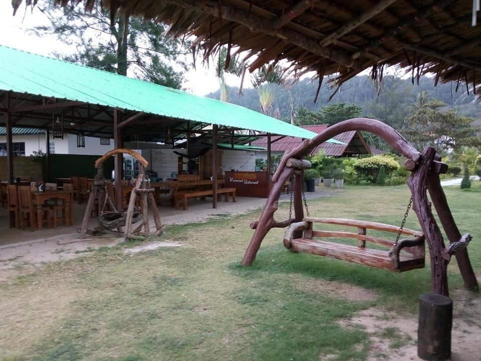 Lanta Mermaid Beach Front Resort Ko Lanta Esterno foto