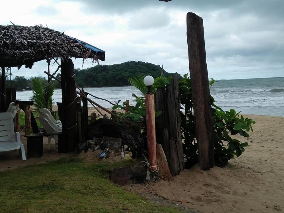 Lanta Mermaid Beach Front Resort Ko Lanta Esterno foto