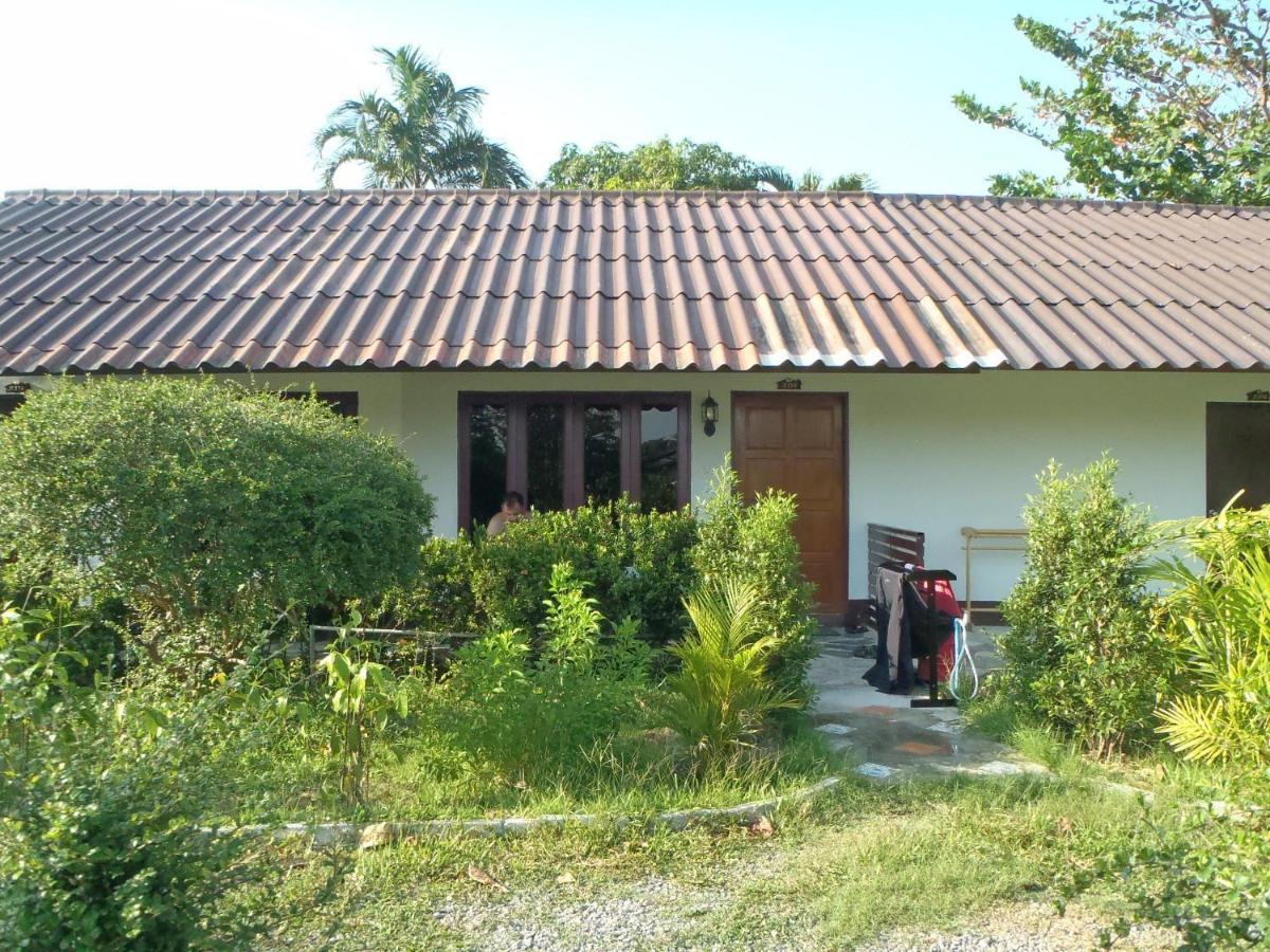 Lanta Mermaid Beach Front Resort Ko Lanta Esterno foto